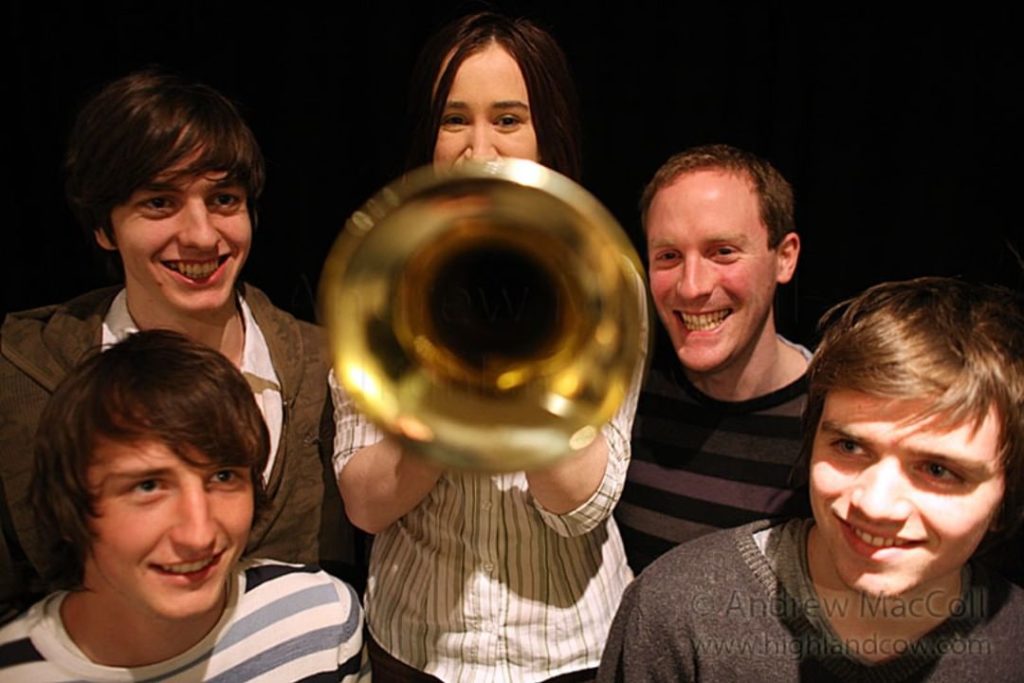 yellow bentines
Bell End. #bellend #trumpet #yellowbentines #bandpic #laughing #trumpetplayer #scottishband #glasgowband #music #listentoourmusic #promo