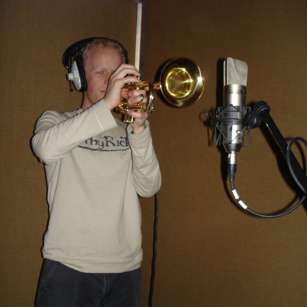 yellow bentines
T-Boy Blastin' it #trumpet #trumpetplayer #yellowbentines #recording #gravitystudiosglasgow #scottishband #scottishmusic #glasgowmusicscene #trumpetblower
#trumpetblows #dontsuck #blow #blowit #hardblower #heblows #brass #brassplayer #playingthebrass #brassedoff #bellend #valve #trumpetmusic
Arnold Schwa