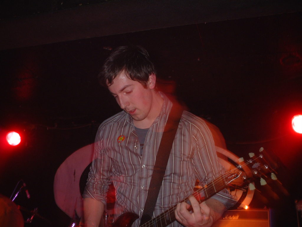 yellow bentines
Pete Rocking Out #rocking #yellowbentines #guitarist #guitar #giging #scottishband #scottishmusic #glasgowband #glasgowguitarist #kingtutswahwahhut #glasgowgig #music #musicfromscotland #peterhall #barre #barrechords #rock #rockout #guitarmusic